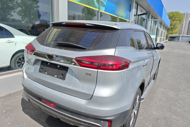 Used Geely Auto Emgrand X7 Sport 2018 1.8TD Manual Two-Wheel Drive Zhiya Model
