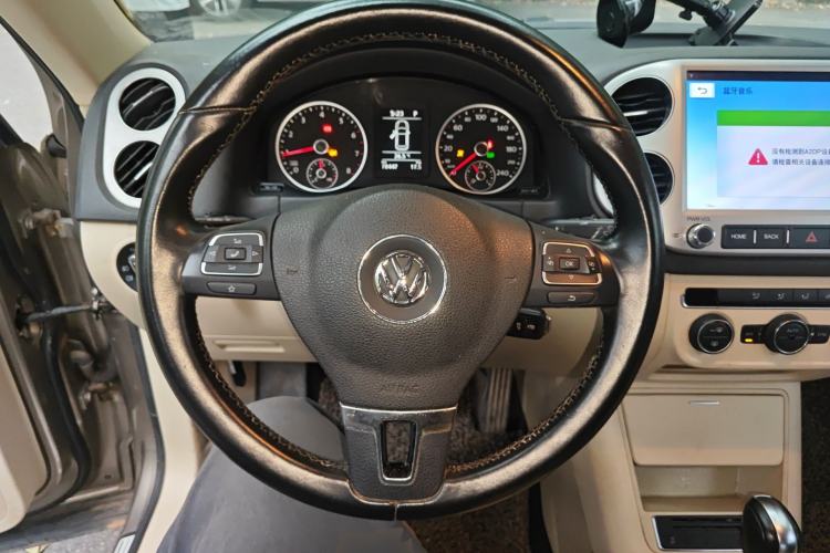 Used Volkswagen Tiguan 2015 1.8TSI Automatic Two-Wheel Drive Comfort Edition Steering Wheel