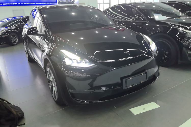 Used Tesla Model Y 2021 Long-Range All-Wheel-Drive Version