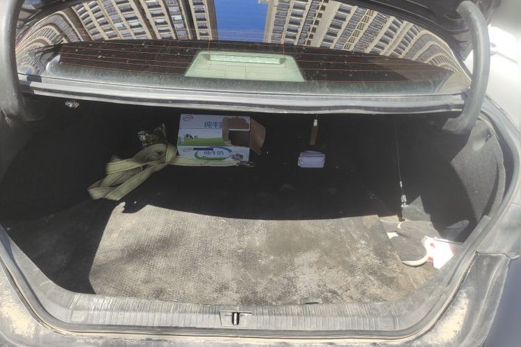 Used Toyota Avalon 2019 Dual-Engine 2.5L Luxury Edition China V Standard Trunk