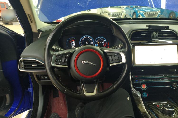 Used Jaguar XEL 2019 2.0T 200 PS Deluxe Edition
