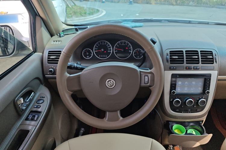 Used Buick GL8 2014 2.4L Comfort Edition
