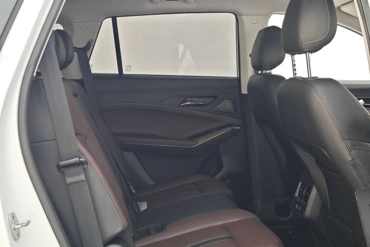 Used SOL X8 PLUS 2023 1.5 TGDI DCT Smart Edition 7-Seater