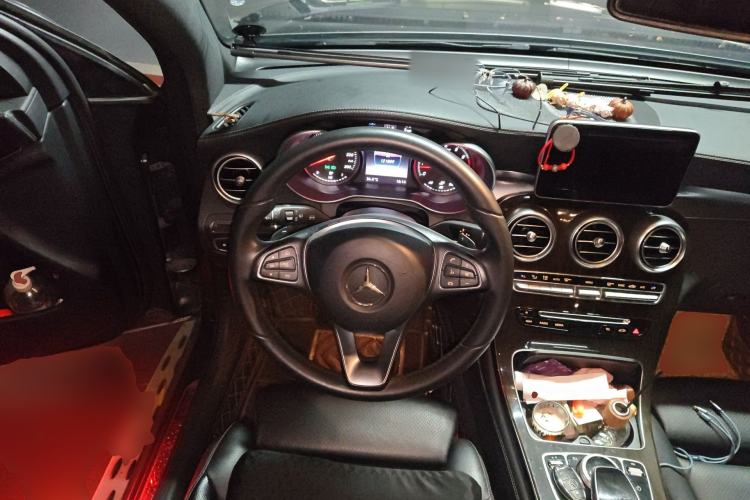 Used Mercedes-Benz GLC 2016 GLC 260 4MATIC Dynamic Edition Steering Wheel