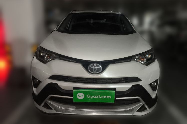 Used Toyota RAV4 2019 2.0L CVT Two-Wheel Drive Pioneer Edition China VI Standard