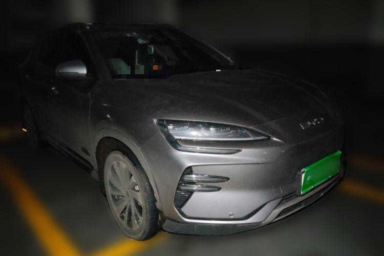 Used BYD Song PLUS New Energy 2023 Champion Edition EV 520KM Flagship Model Front Right 45 Deg