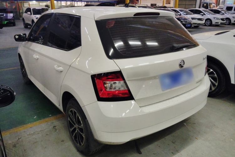 Used Skoda Fabia 2015 1.4L Manual Front-Wheel Drive Model
