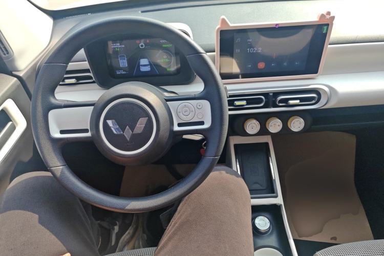 Used Wuling Hongguang MINIEV 2024 3rd Generation 215km Advanced Version
