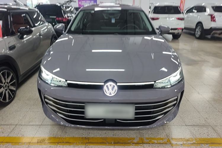 Used Volkswagen Passat 2025 Pro 380TSI Dragon Supreme Edition