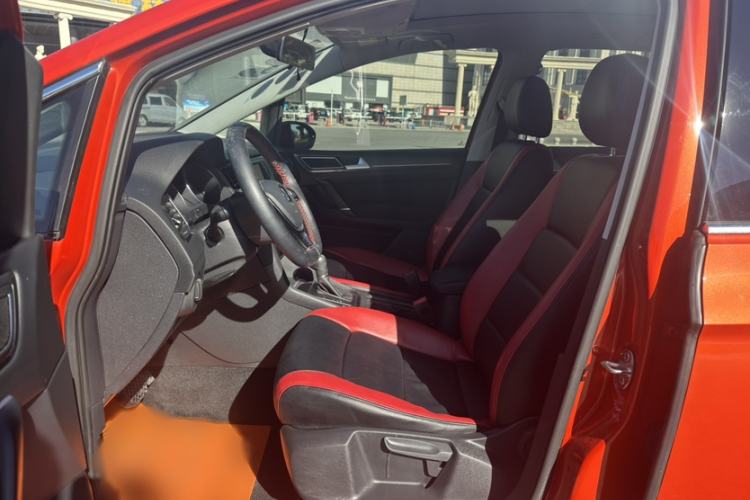 Used Volkswagen Golf Sportsvan 2016 230TSI Automatic Trend Edition