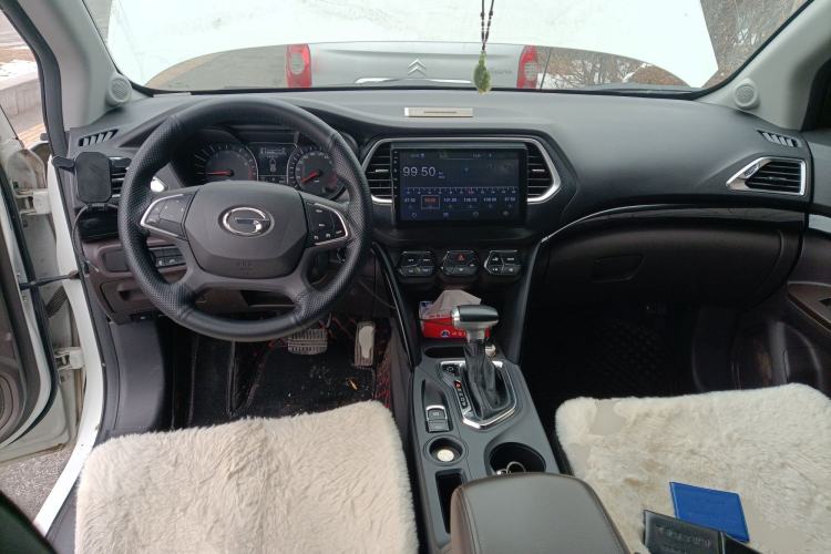 Used GAC Trumpchi GS4 2018 235T Automatic Two-Wheel Drive Elite Edition Center Console