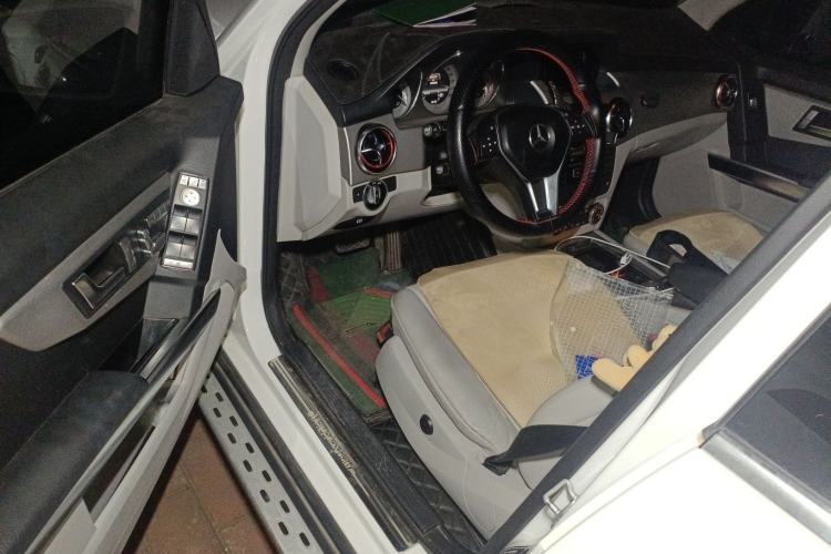 Used Mercedes-Benz GLK-Class 2013 GLK 300 4MATIC Dynamic Sunroof Model