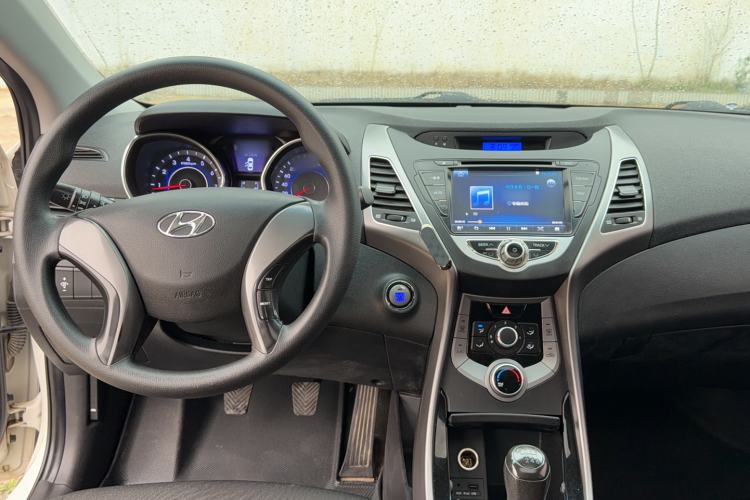 Used Hyundai Elantra (5th Generation / Langdong) 2015 1.6L Manual Leading Model

