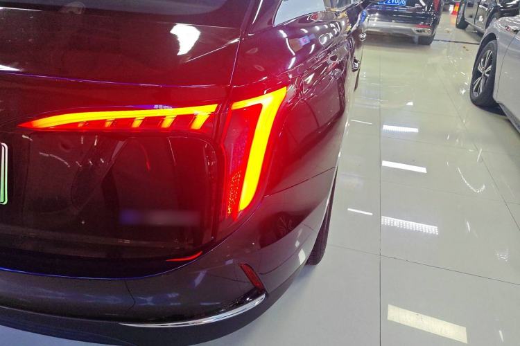 Used Hongqi E-QM5 2025 500km Range Commuter Version
