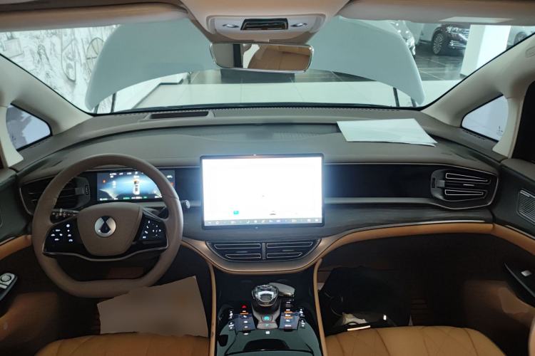 Used Denza D9 2022 DM-i 970 Four-Wheel Drive Prestige Model