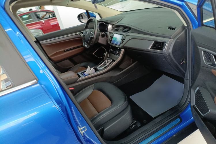 Used Geely Auto Emgrand GS 2016 Elegant Edition 1.3T Automatic ZhenShang Model
