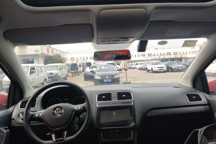 Used Volkswagen Polo 2016 1.6L Automatic Comfort Model Headliner