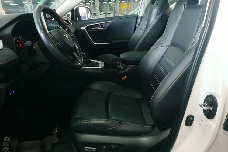 Used Toyota Wildlander 2021 2.0L CVT Two-Wheel Drive Luxury Edition
