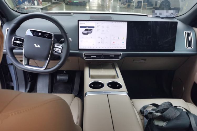 Used Li Auto L8 2025 Ultra Smart Refreshed Edition
