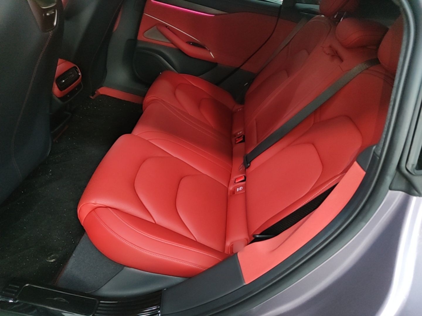 Xiaomi Auto SU7 2024 Rear-Drive Long-Range Intelligent Driving Version — снимка 20