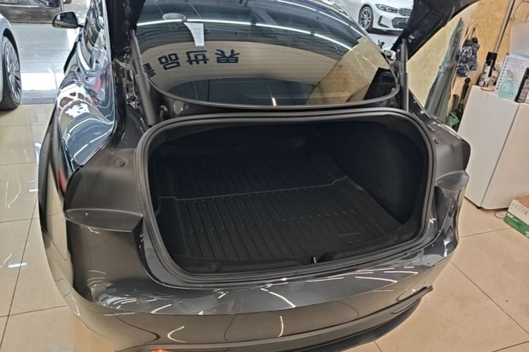 Used Tesla Model 3 2025 Rear-Wheel-Drive Version