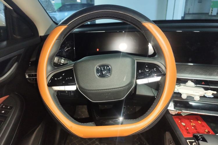 Used CHANGAN Eado 2024 PLUS Blue Whale NE 1.4T GDI DCT High-Energy Edition Steering Wheel
