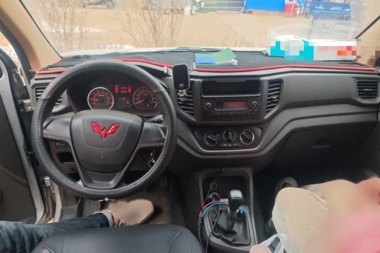 Used Wuling Hongguang V 2022 1.5L Jingqu Edition Electric-Assist LAR