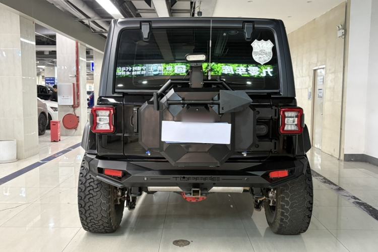 Used Jeep Wrangler 2019 2.0T Sahara Four-Door Version China VI Emission Standard
