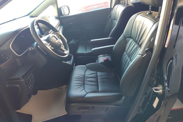 Used Honda Odyssey 2024 2.0L eHEV Sharp·Luxury Edition Left Front Seat