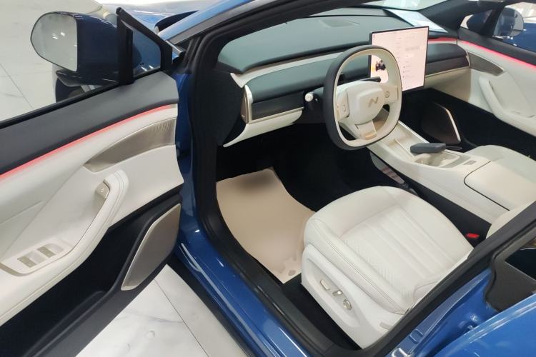 Used ONVO L60 2024 60 kWh All-Wheel Drive