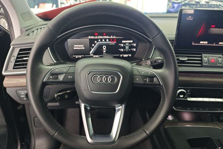 Used Audi Q5L 2022 Updated Version 45T Luxury Prestige Edition Steering Wheel