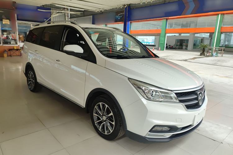 Used Baojun 730 2019 1.5T Manual Fashion Model 7-seater China VI