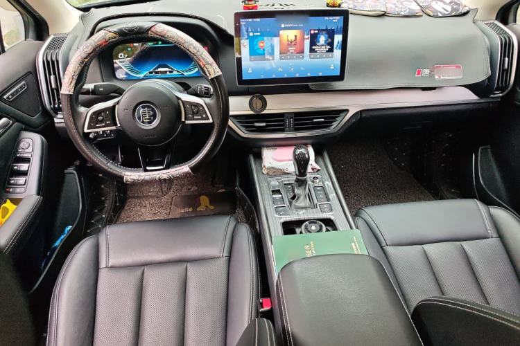 Used BYD Tang 2018 2.0T Automatic SmartConnect Prestige 7-Seater China V Standard Center Console