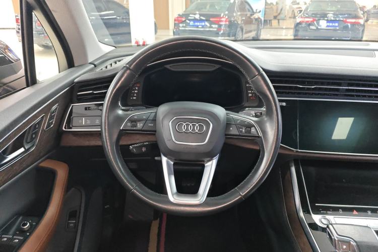 Used Audi Q7 2023 45 TFSI quattro S line Sport model