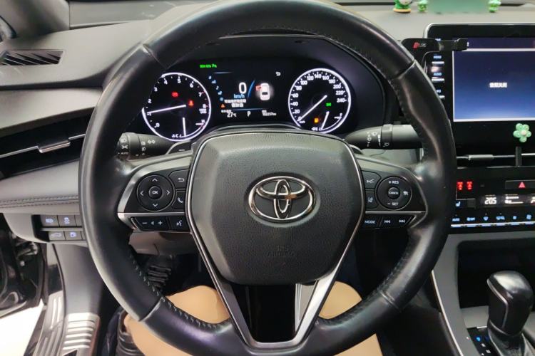 Used Toyota Avalon 2019 2.5L Touring Premium Version China VI Standard Steering Wheel