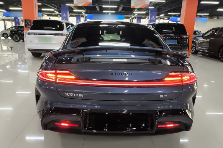 Used Xiaomi Auto SU7 2024 Four-Wheel Drive Ultra-Long Range Advanced Intelligent Driving Max Edition