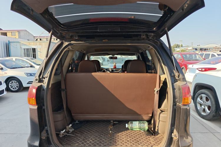 Used FAW Senya S80 2015 1.5L Automatic 7-Seater Urban Edition
