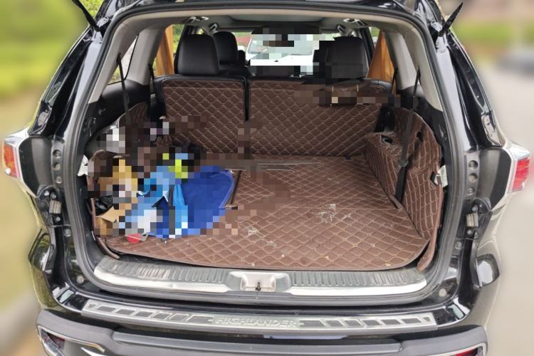 Used Toyota Highlander 2015 2.0T Four-Wheel Drive Luxury Edition 7-Seater Trunk