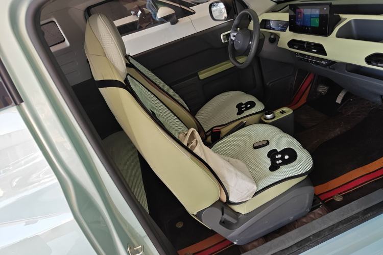Used Geely Galaxy Panda 2023 Panda Mini 200km Endurance Bear Right Front Seat