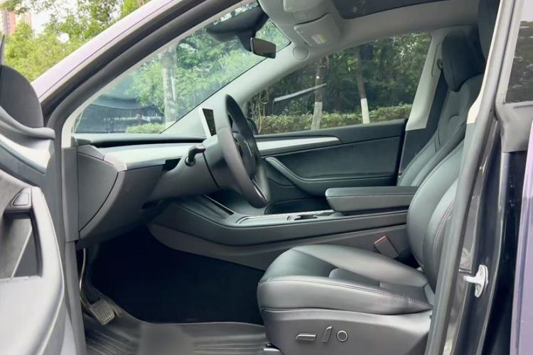 Used Tesla Model Y 2024 Rear-Wheel-Drive Version