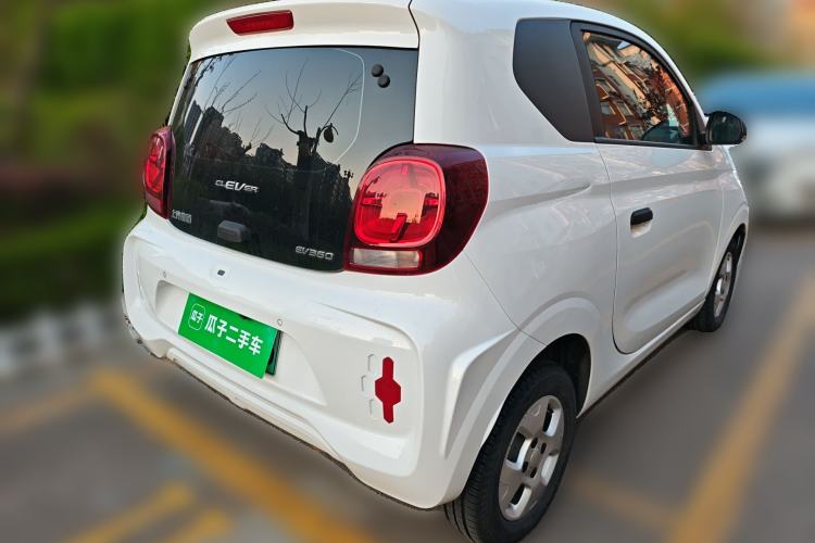 Used Roewe Clever 2021 302 km New Four-Seater Super-Efficient Version
