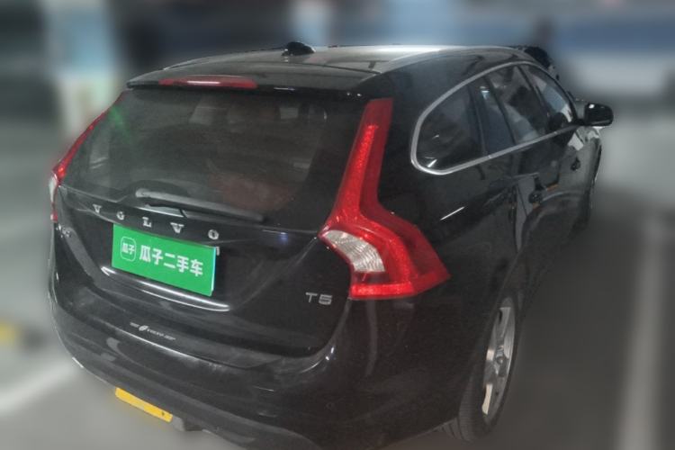Used Volvo V60 2013 T5 Comfort Edition