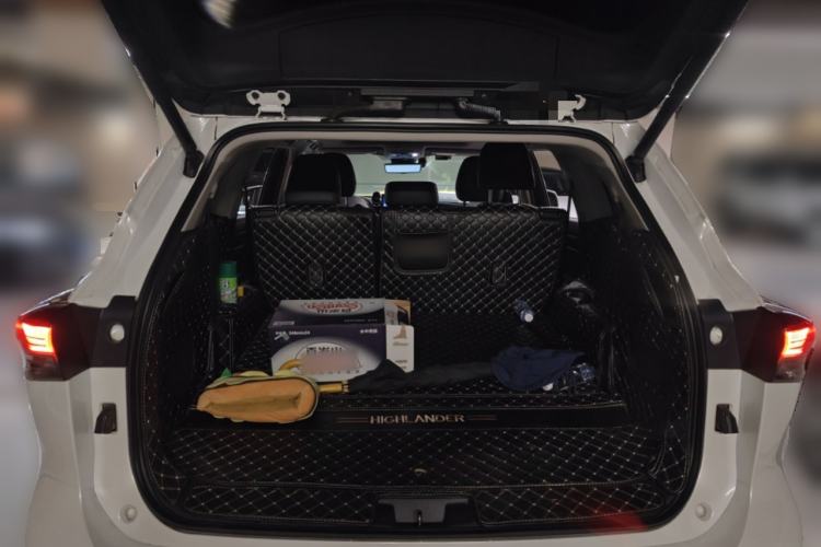 Used Toyota Highlander 2022 Dual-Engine 2.5L Four-Wheel Drive Supreme Edition 7-Seater Trunk