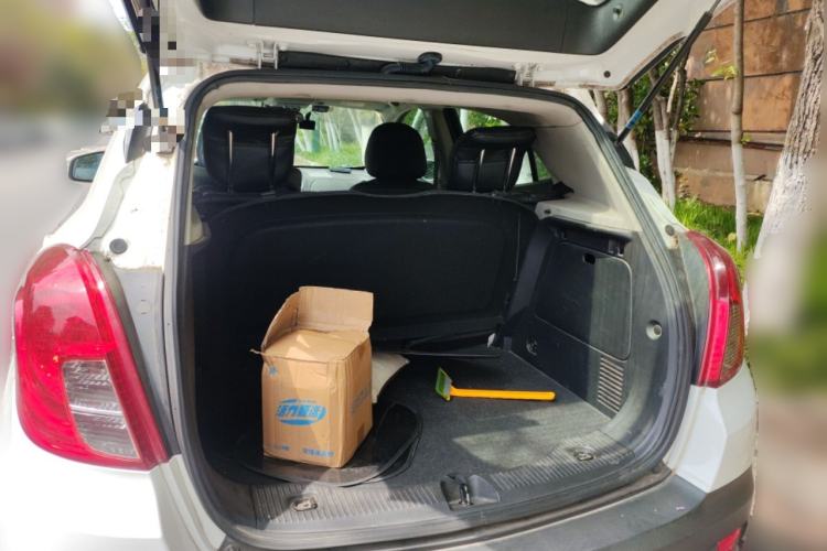 Used Buick Encore 2015 1.4T Automatic Two-Wheel Drive Urban Elite Version
