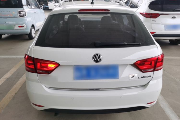 Used Volkswagen Gran Lavida 2017 1.6L Automatic Comfort Edition
