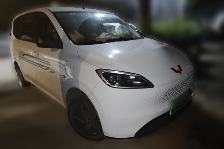 Used Wuling Hongguang New Energy 2025 Extended-Range Hybrid 50KM Comfort Version Front Right 45 Deg