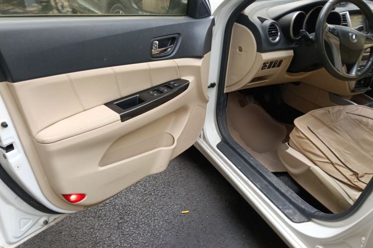 Used Changan Eado 2015 1.6L Manual Luxury Model China IV Standard