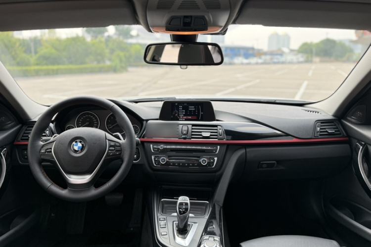 Used BMW 3 Series 2015 320i Sport Design Package