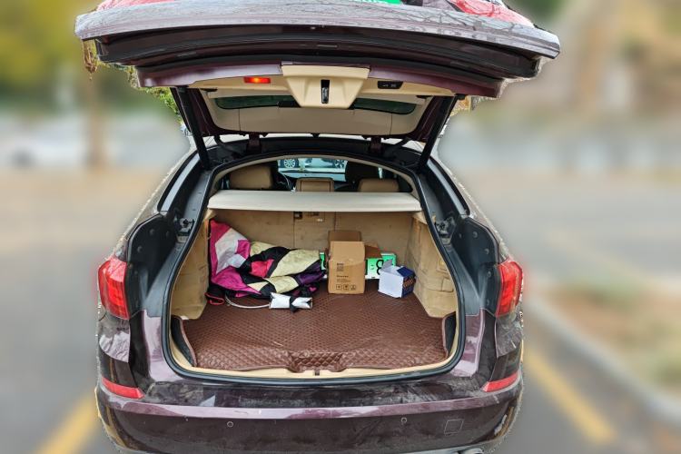 Used BMW 5 Series GT 2014 535i Leading Model Trunk