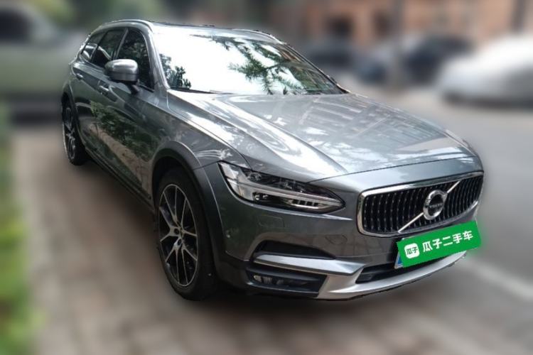 Used Volvo V90 2020 Cross Country T5 AWD Prestige Edition
